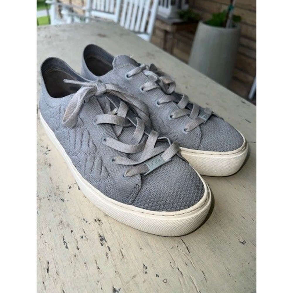 UGG WOMEN'S US 7 DINALE SNEAKER TRAINER SHOES COBBLE GRAY GRAPHIC KNIT EUR 38